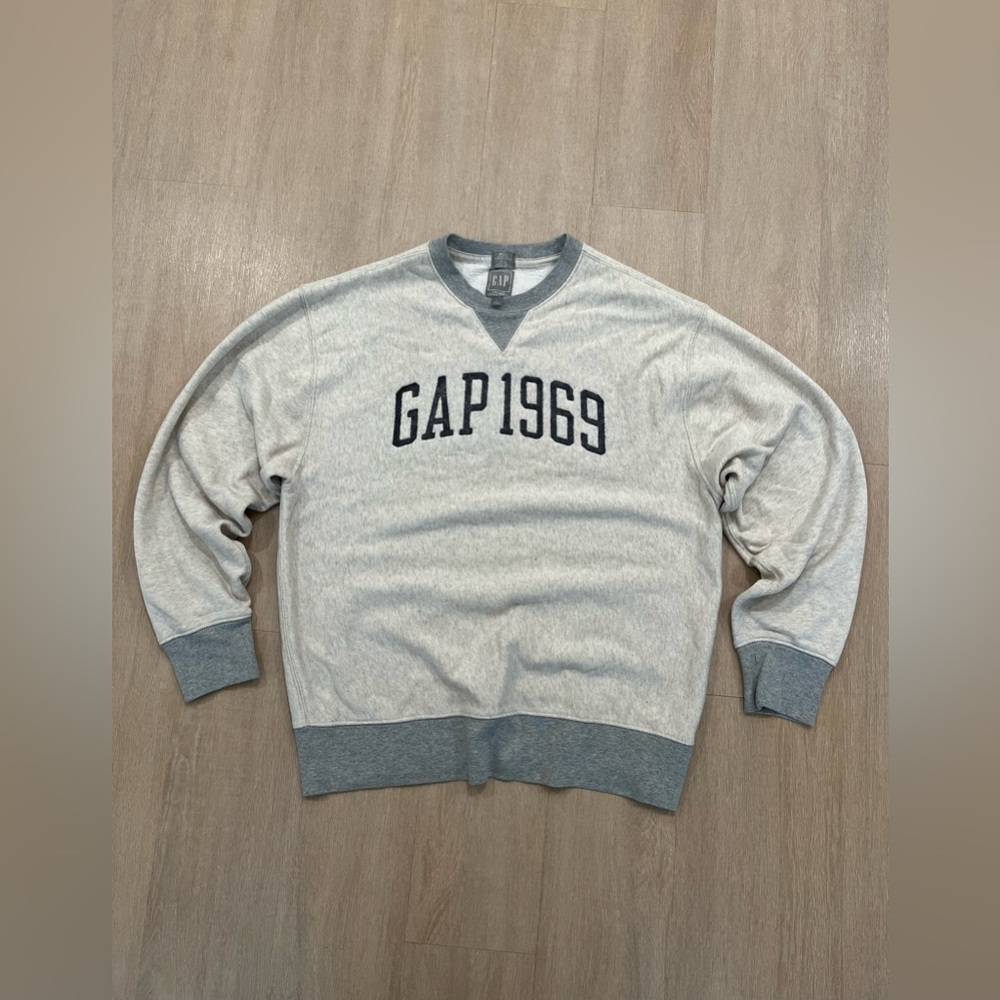 Gap Sweater Medium